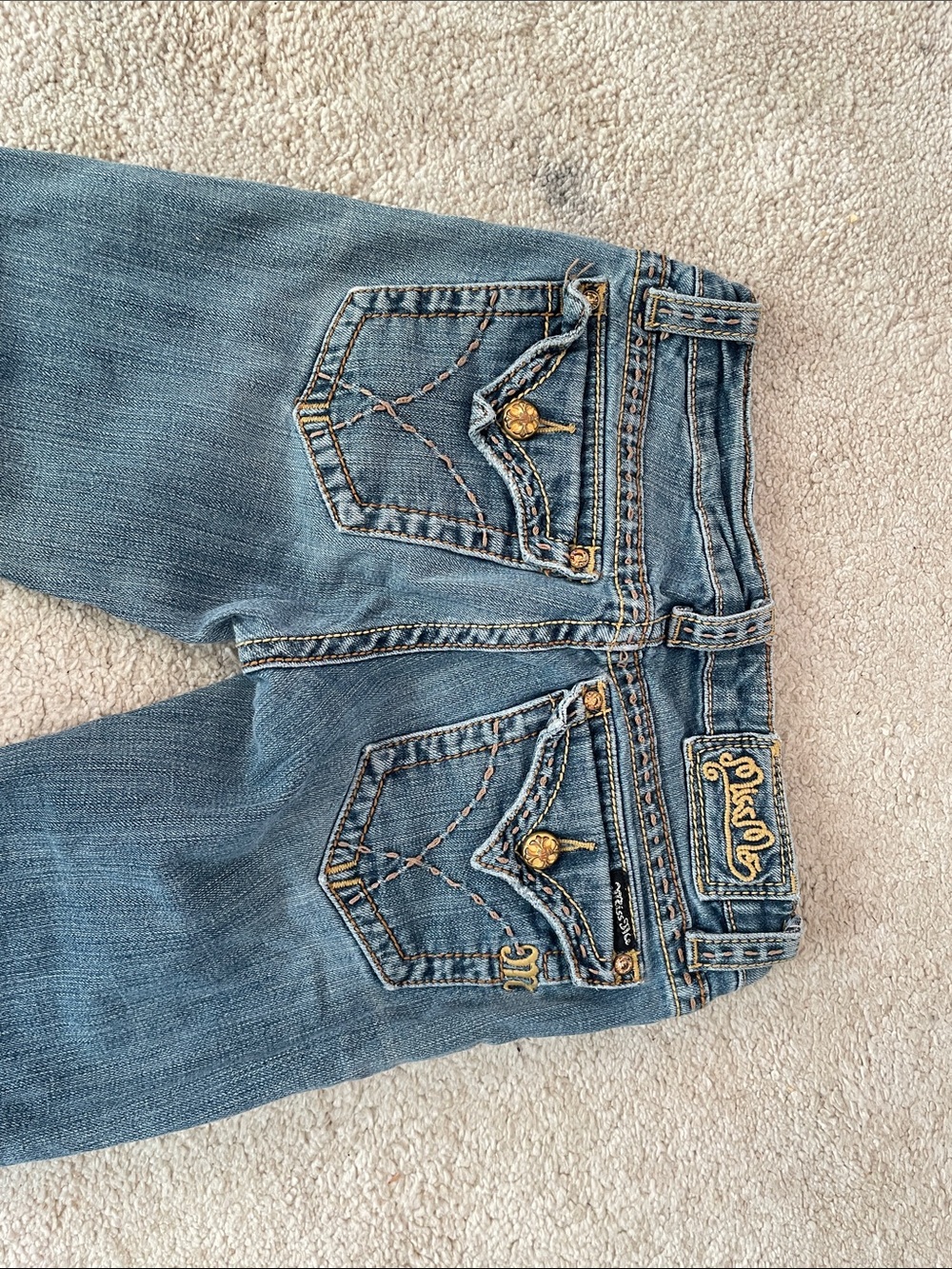 Women's low rise Miss Me jeans